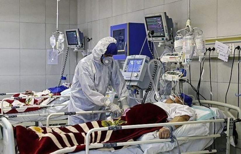 Zombie copia Angelina Jolie se muere de coronavirus en Irán a la cárcel