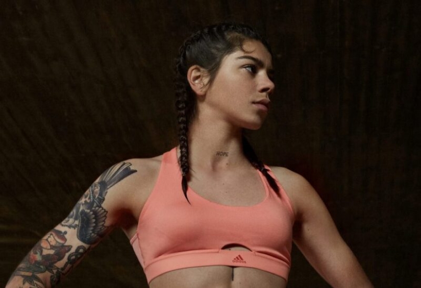 10 famous soccer players with the appearance of models