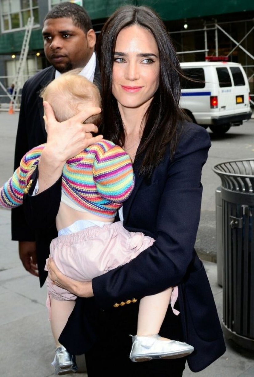 10 famous women who gave up all stereotypes and became mothers after 40 10 famous women who gave up all stereotypes and became mothers after 40