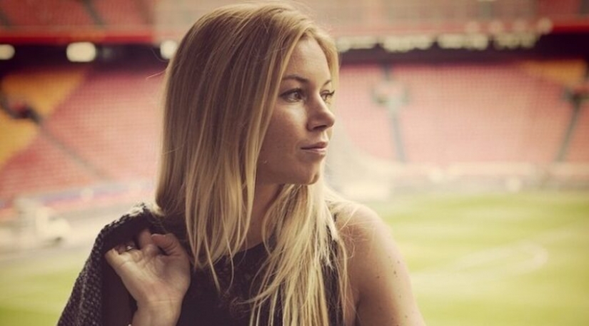 10 jugadores de fútbol famosos con la aparición de modelos