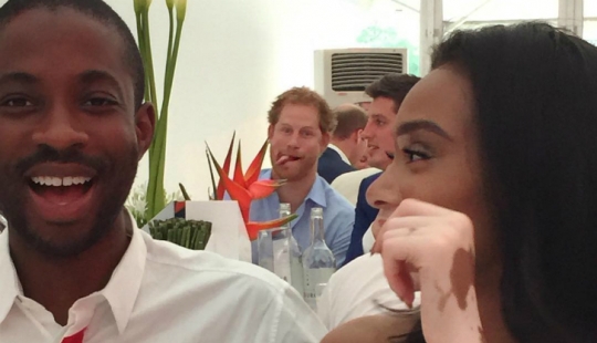 10 photobomb celebrities who you should see