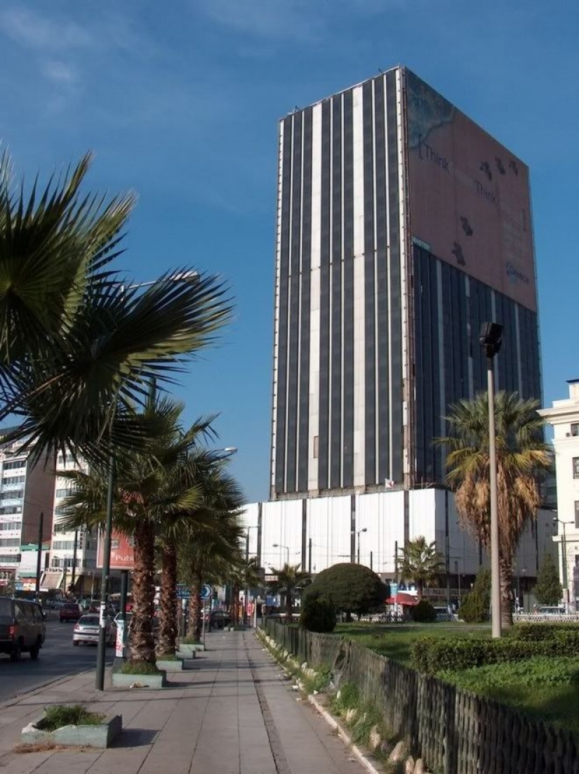 10 rascacielos abandonados y torres del mundo para los amantes de los deportes extremos