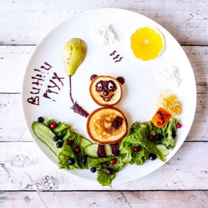 10 ways to turn children's Breakfast in the cartoon on the plate
