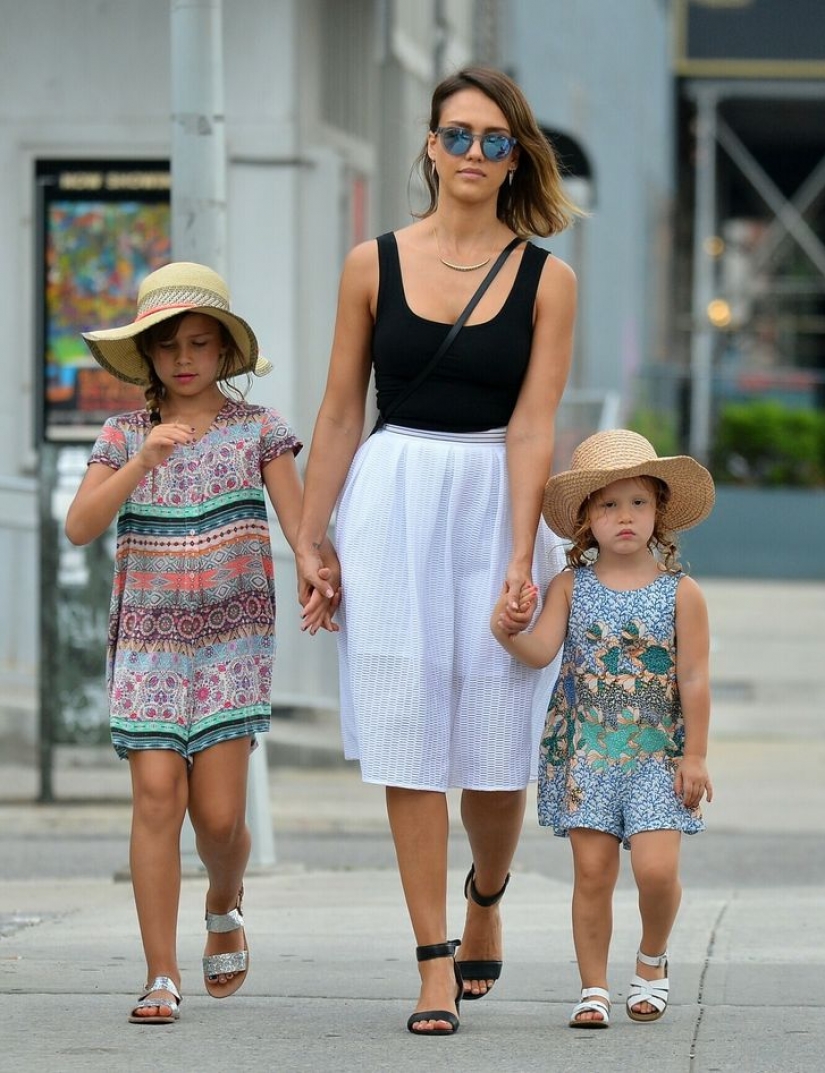 11 celebs who chose not to hire a nanny and instead take care of their kids themselves