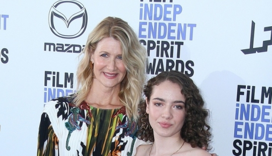 11 daughters of famous women who don't like their mothers, but they have their charm