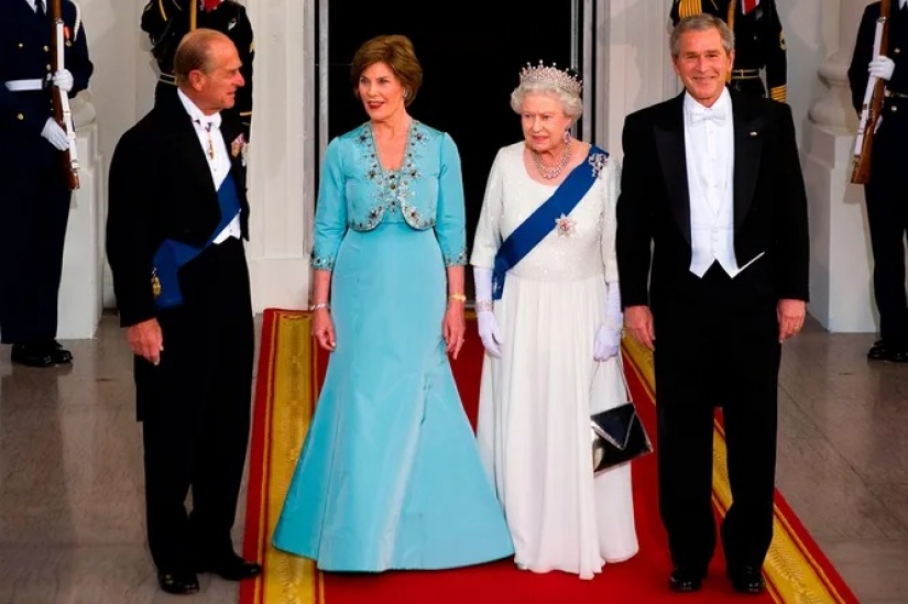 11 Presidentes de Estados Unidos y una Reina: a quien Elizabeth enseñó a hornear y a quien abrazó