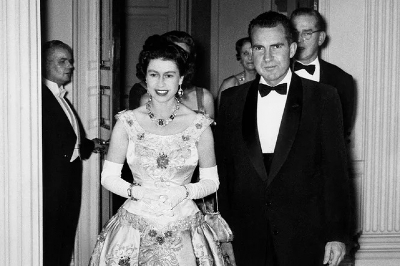 11 Presidentes de Estados Unidos y una Reina: a quien Elizabeth enseñó a hornear y a quien abrazó