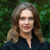 12 famous women who do not hide their age and still look amazing