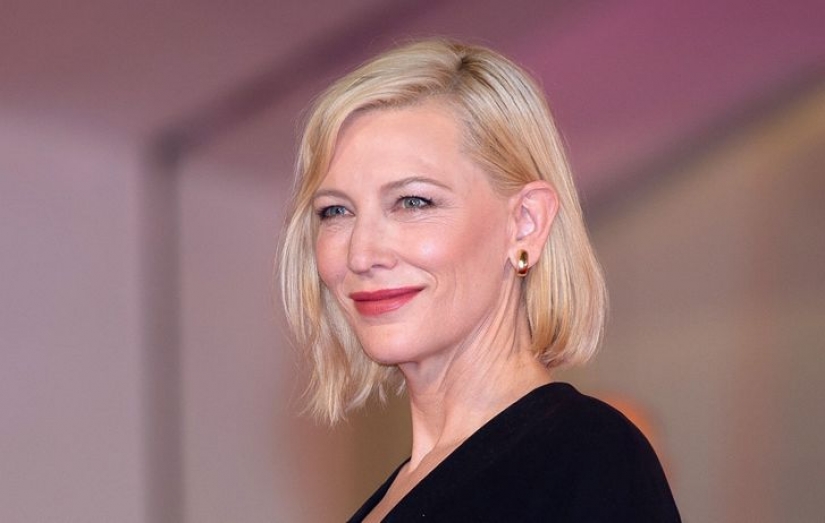 12 famous women who do not hide their age and still look amazing