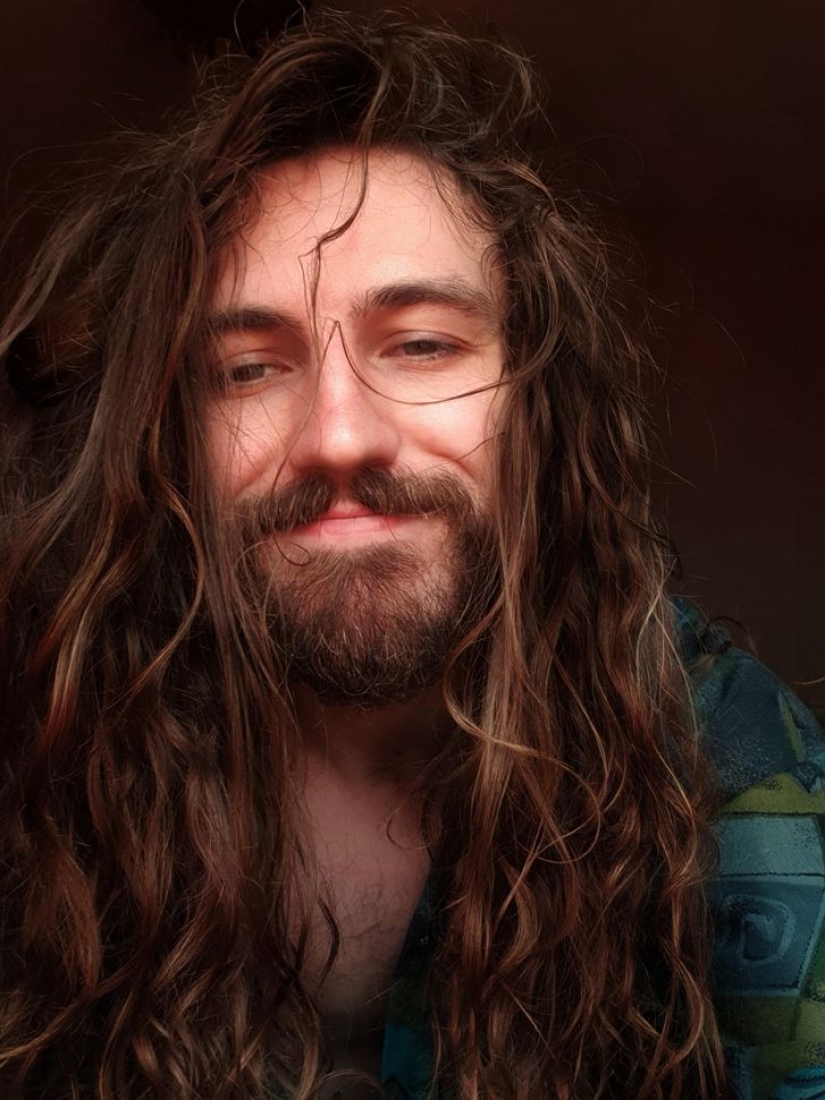 12 hombres que dejaron el pelo corto por hermosas melenas