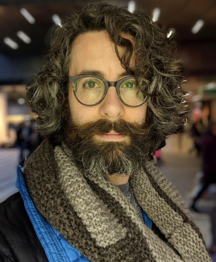 12 men who ditched short hair for gorgeous manes