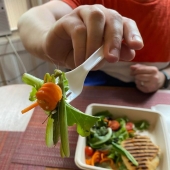 12 things that reveal their true nature in a couple of moments