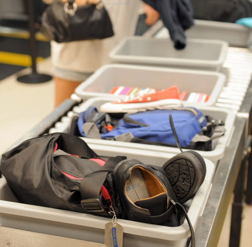 14 life hacks from airport employees that will make your next flight easier