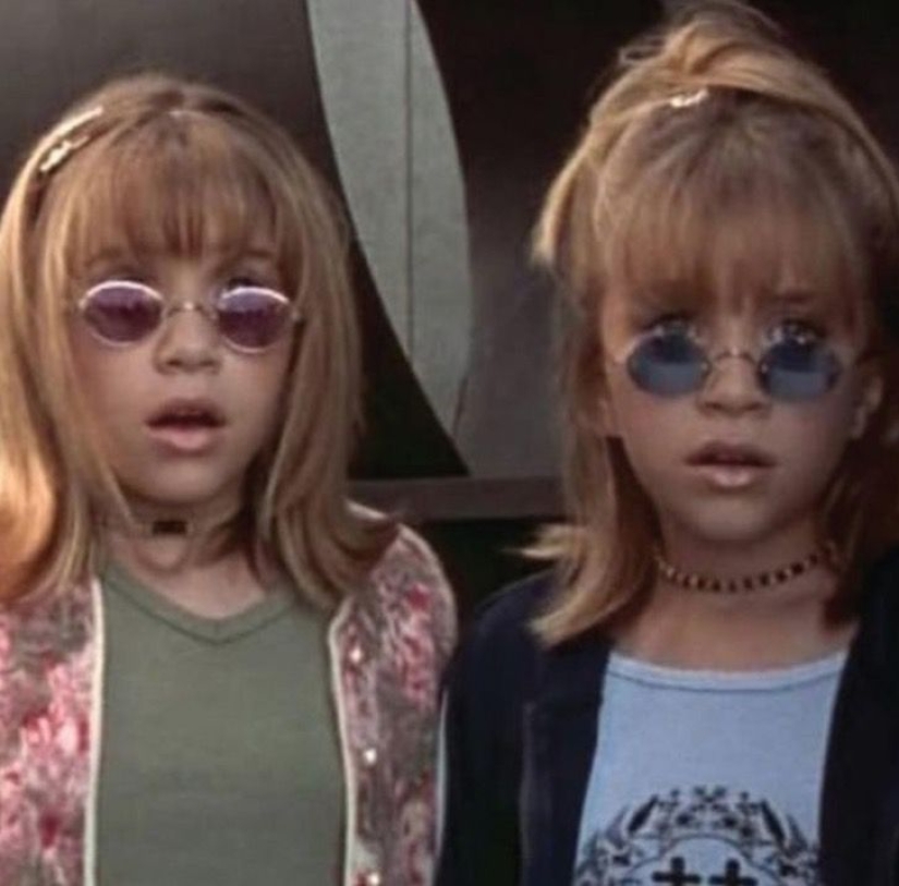 15 celebridades que se convirtieron en víctimas de la moda de los años 90 15 celebridades que se convirtieron en víctimas de la moda de los años 90