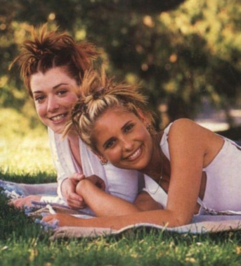 15 celebridades que se convirtieron en víctimas de la moda de los años 90 15 celebridades que se convirtieron en víctimas de la moda de los años 90