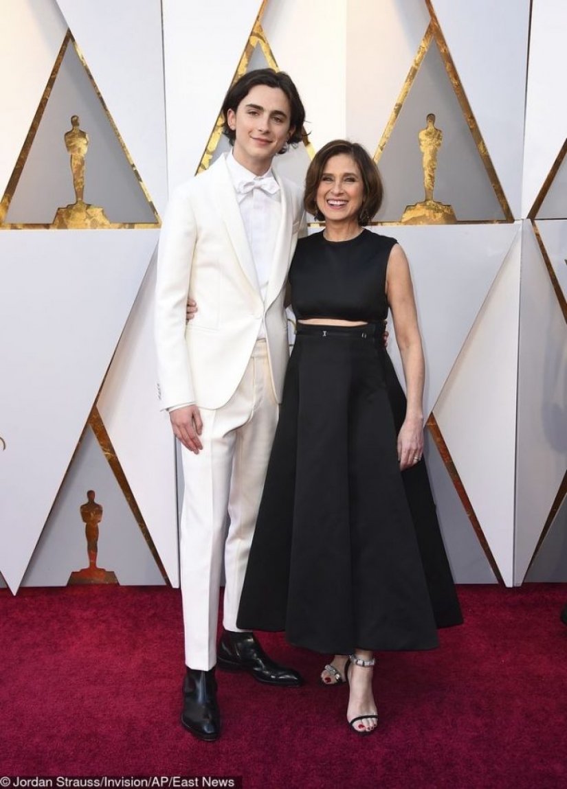 15 famous people who, despite their success, continue to show their mothers how much they love them 15 famous people who, despite their success, continue to show their mothers how much they love them