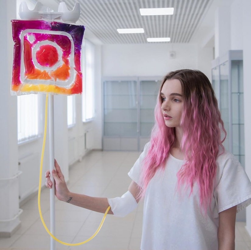 16 fotos de jóvenes blogueras que demuestran que el arte moderno puede funcionar sin Photoshop