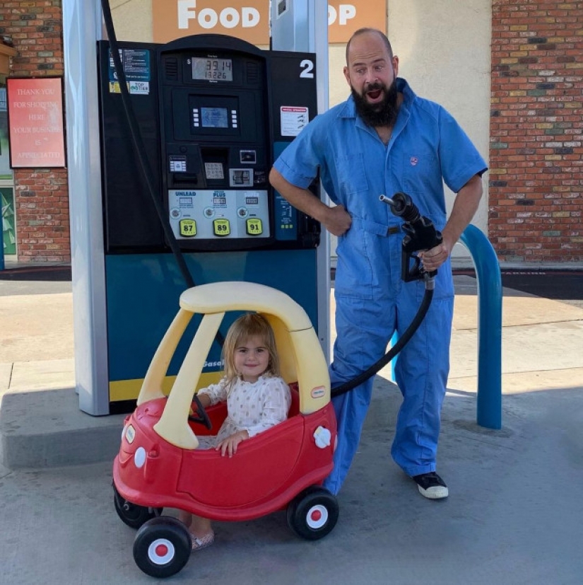 16 hilarious photos dads-merry and daughter-Babes