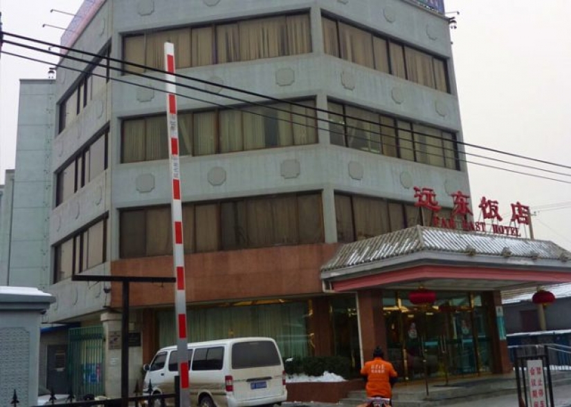 18 are the most frequently used tourist scams, which work until now, because they are known to little people