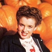 19-year-old Marilyn Monroe and pumpkins