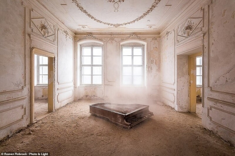 20 stunning photos from the winners of the Photo Is Light World Photography contest 20 stunning photos from the winners of the Photo Is Light World Photography contest