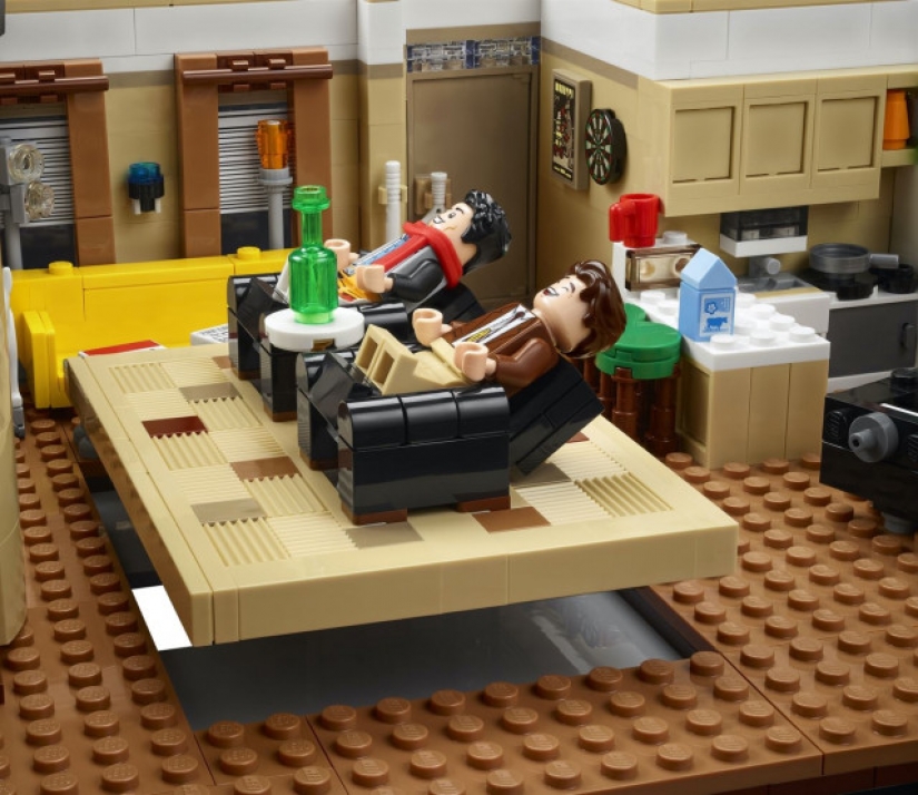 2048 parts and two apartments: LEGO releases a set based on the TV series "Friends» 2048 parts and two apartments: LEGO releases a set based on the TV series "Friends»