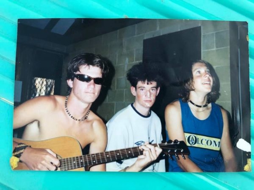 24 people shared shameful photos of their youth, and it's very funny