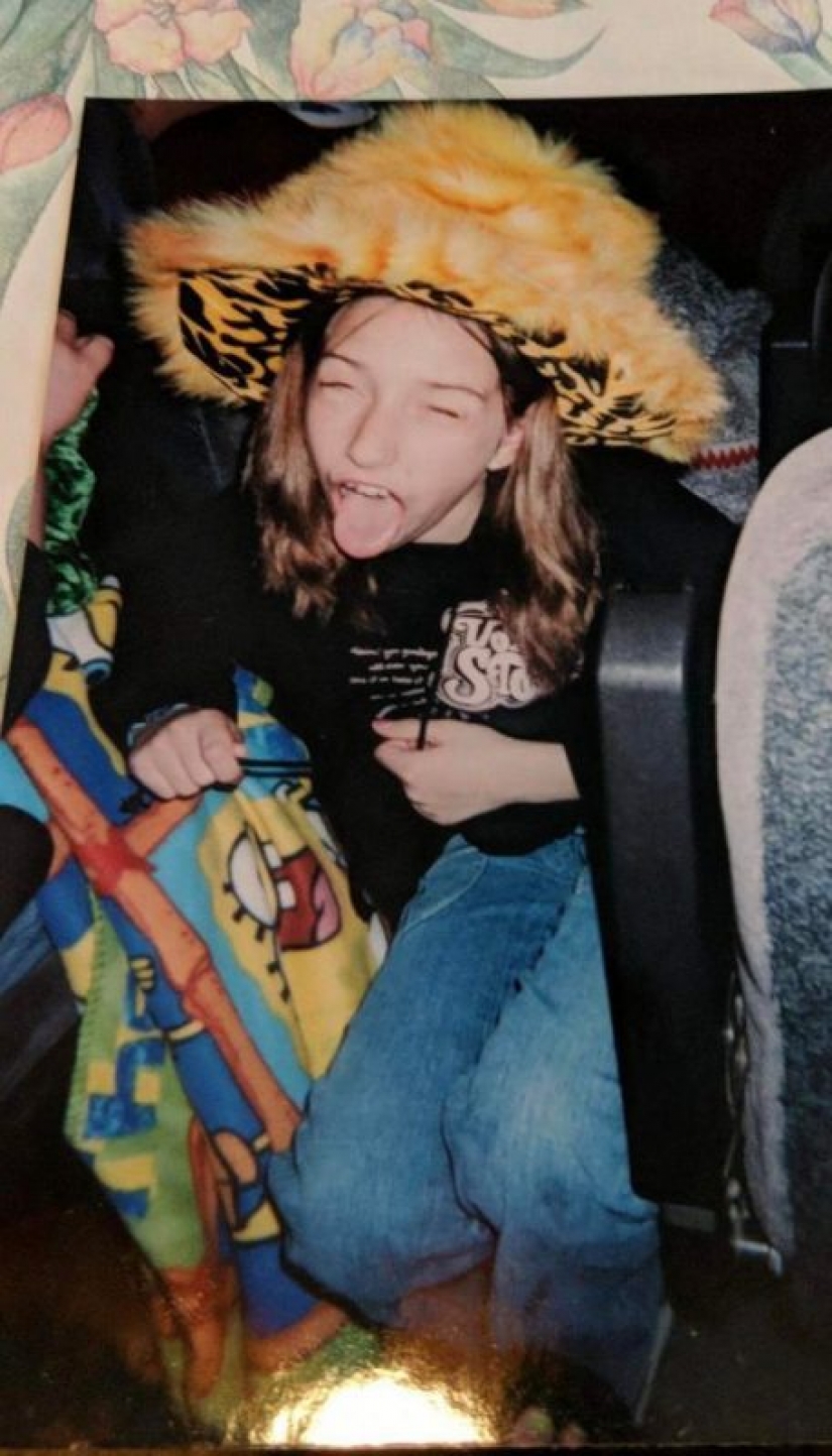 24 people shared shameful photos of their youth, and it's very funny