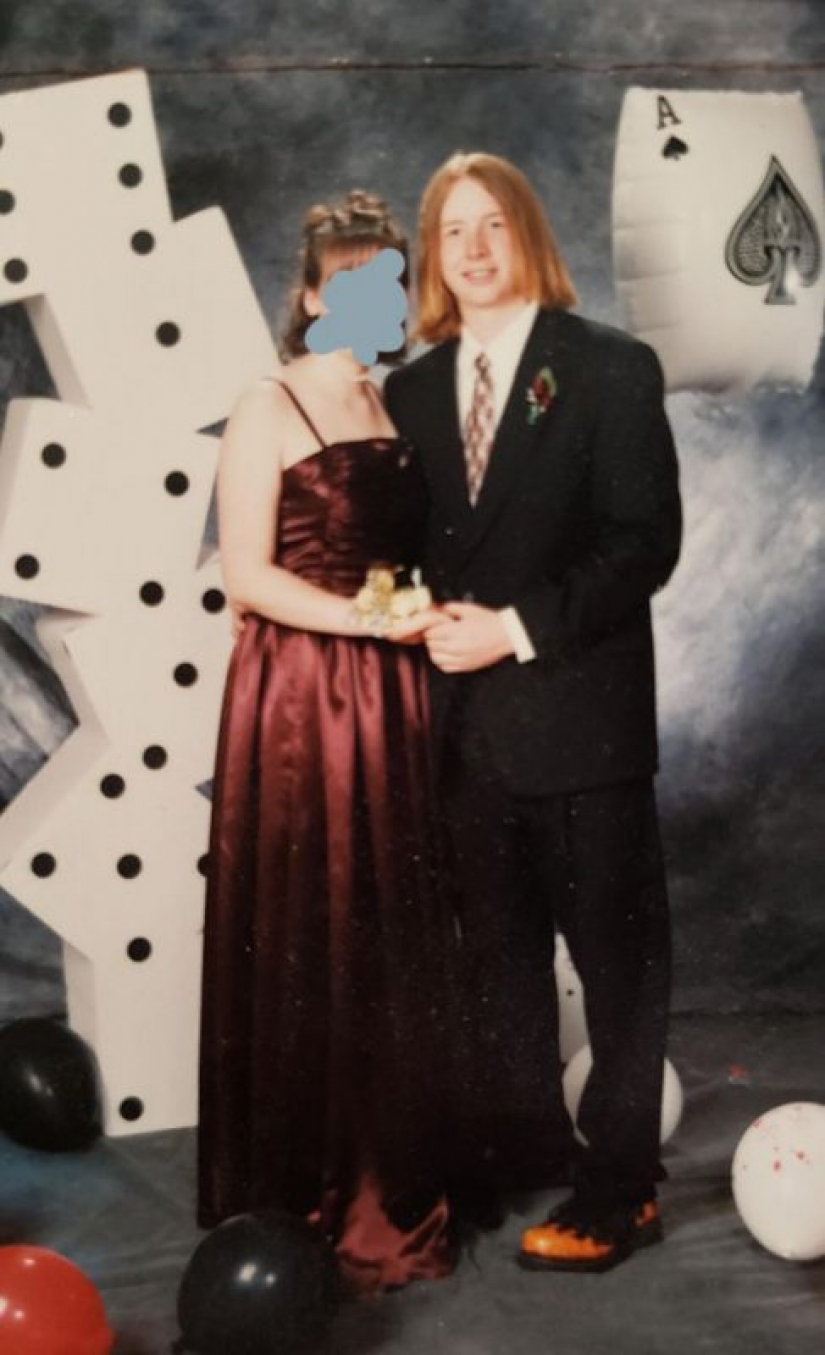 24 people shared shameful photos of their youth, and it's very funny