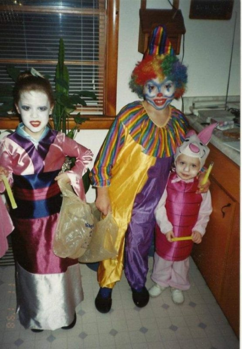 24 people shared shameful photos of their youth, and it's very funny