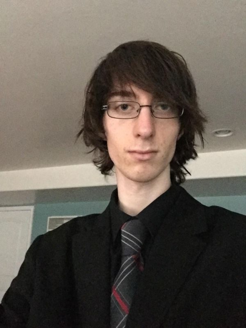 24 people shared shameful photos of their youth, and it's very funny