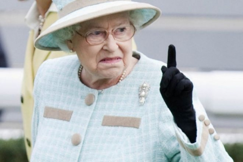 25 "carbon monoxide" photos of Queen Elizabeth II, which can easily become memes 25 "carbon monoxide" photos of Queen Elizabeth II, which can easily become memes