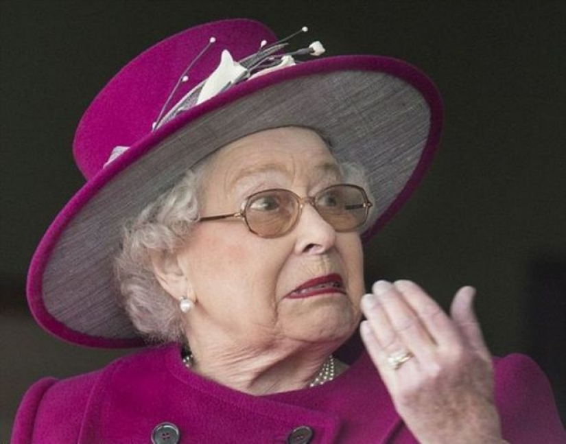 25 "carbon monoxide" photos of Queen Elizabeth II, which can easily become memes 25 "carbon monoxide" photos of Queen Elizabeth II, which can easily become memes