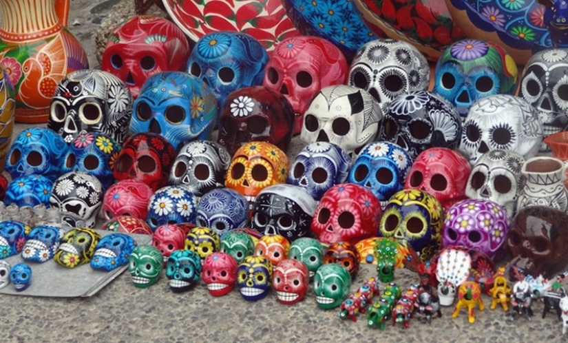 25 most popular souvenirs from around the world 25 most popular souvenirs from around the world