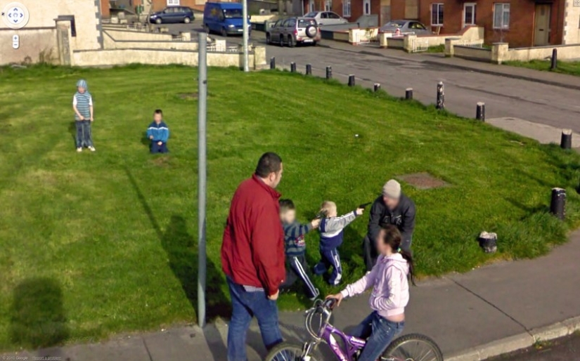 25 of the Craziest Shots Taken on Google Street View Cameras