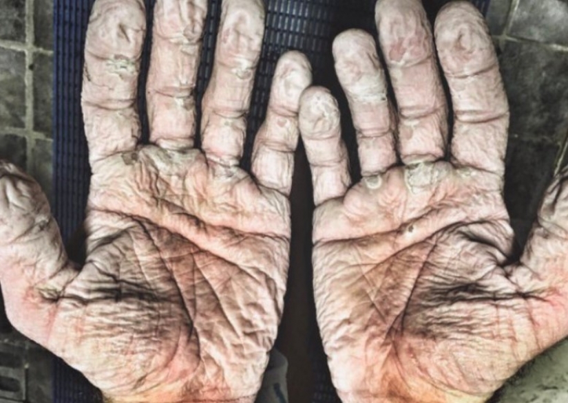 25 rare photos of Olympians showing what is happening behind the scenes of big sports