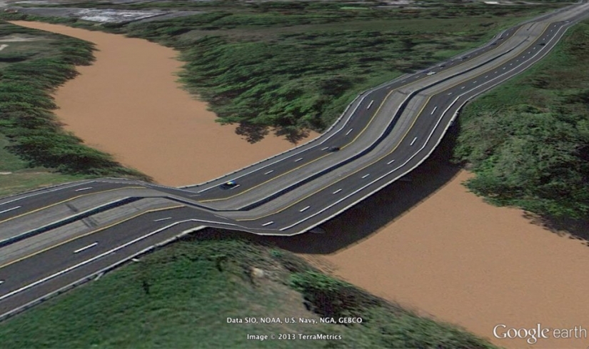 32 photos from Google Earth, contrary to common sense