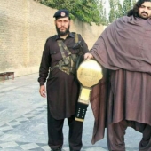 430-pound Pakistani eats 36 eggs for breakfast to become a real Hercules