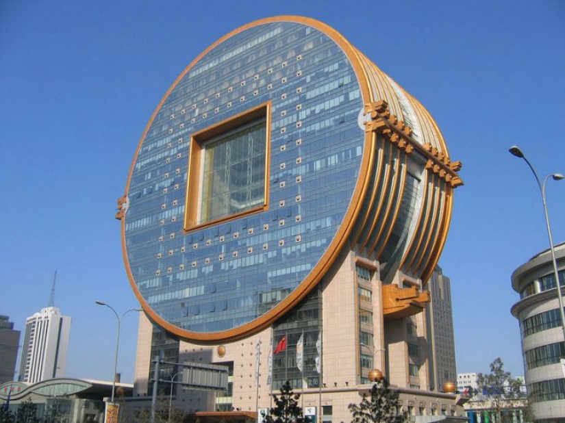 5 spherical skyscrapers that defy the laws of nature