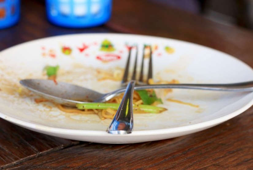 7 habits that can cause you problems around the world