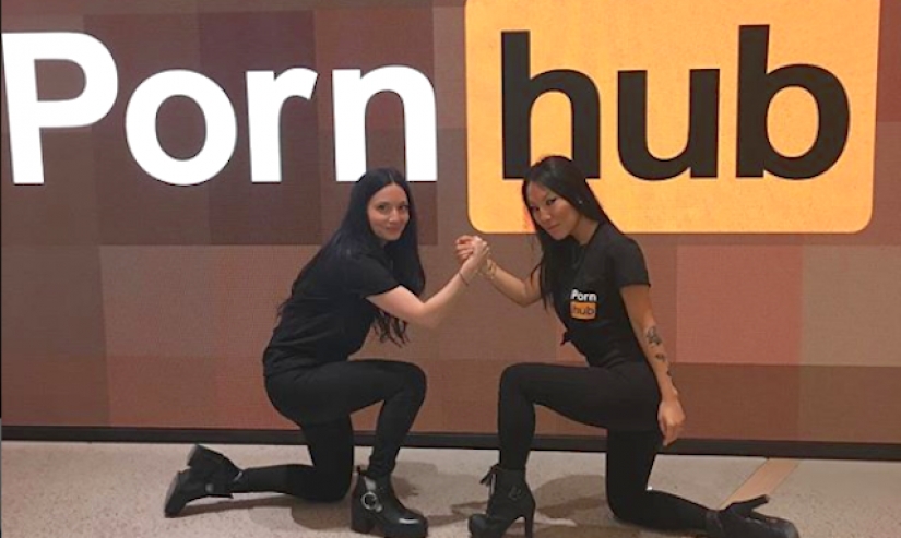 7 secretos de PornHub, gracias a los cuales la gente visita este recurso porno más a menudo 7 secretos de PornHub, gracias a los cuales la gente visita este recurso porno más a menudo