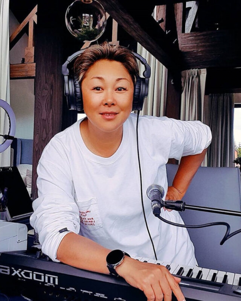 7 stars with whom the brawler Nastya Ivleeva quarreled