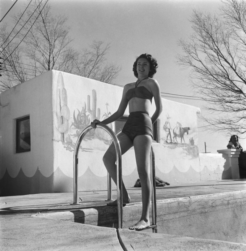 75 years ago, the smallest swimsuit in the world appeared — a bikini 75 years ago, the smallest swimsuit in the world appeared — a bikini