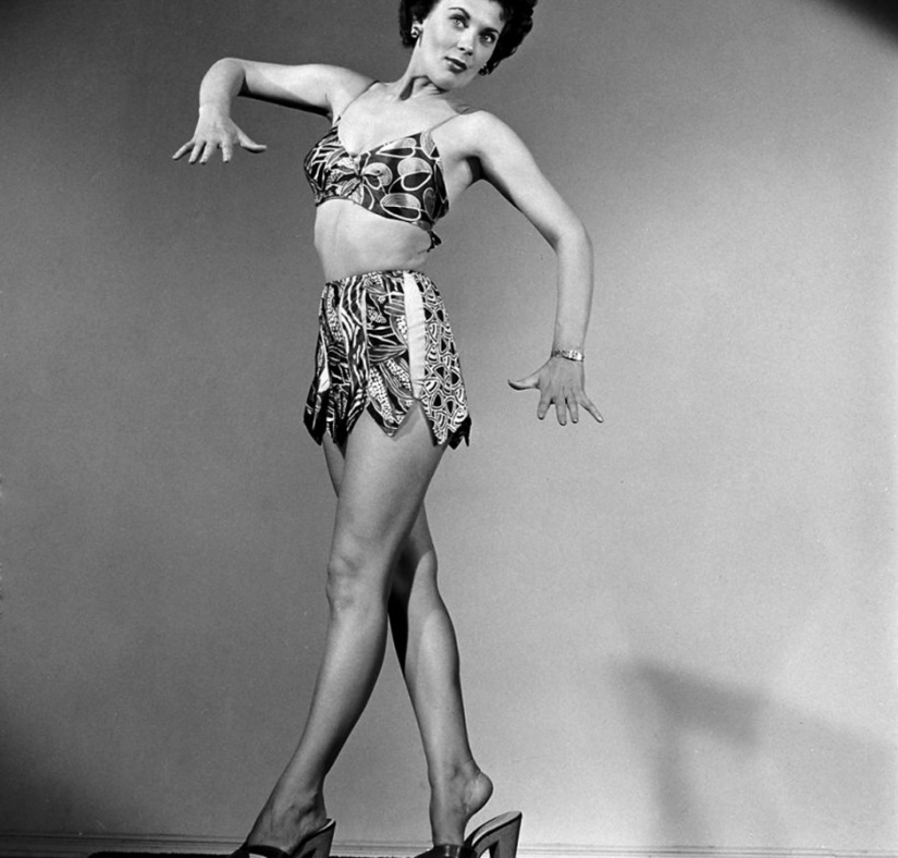 75 years ago, the smallest swimsuit in the world appeared — a bikini 75 years ago, the smallest swimsuit in the world appeared — a bikini