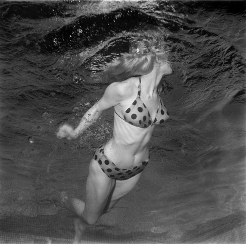 75 years ago, the smallest swimsuit in the world appeared — a bikini 75 years ago, the smallest swimsuit in the world appeared — a bikini