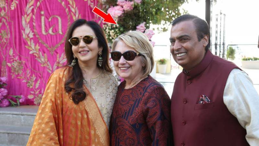8 absurdo compras de millonarios, Cortinas de oro, una playa artificial y Hillary Clinton 8 absurdo compras de millonarios, Cortinas de oro, una playa artificial y Hillary Clinton
