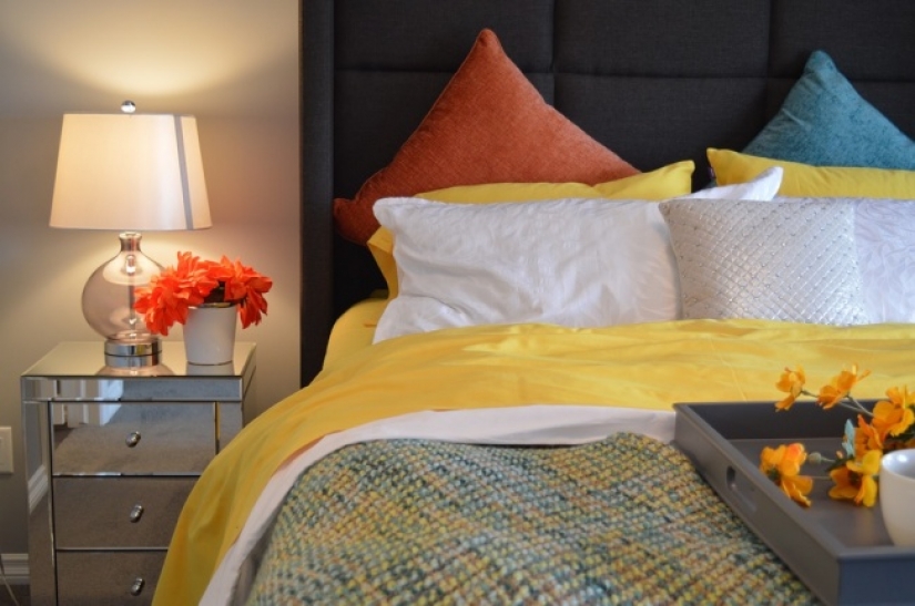 8 brilliant ideas to help make your small bedroom super cozy