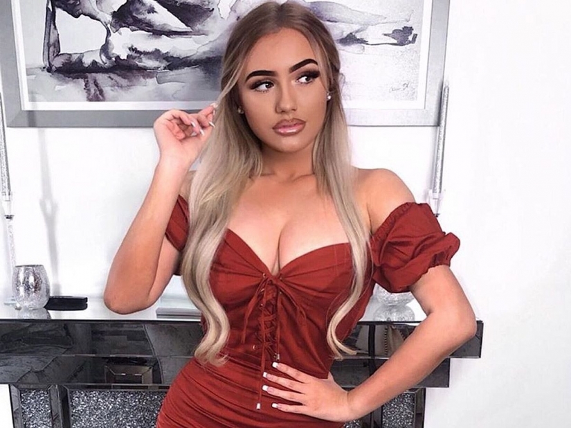 A 19-year-old blogger who dropped out of college, earned her own house and teaches this to others