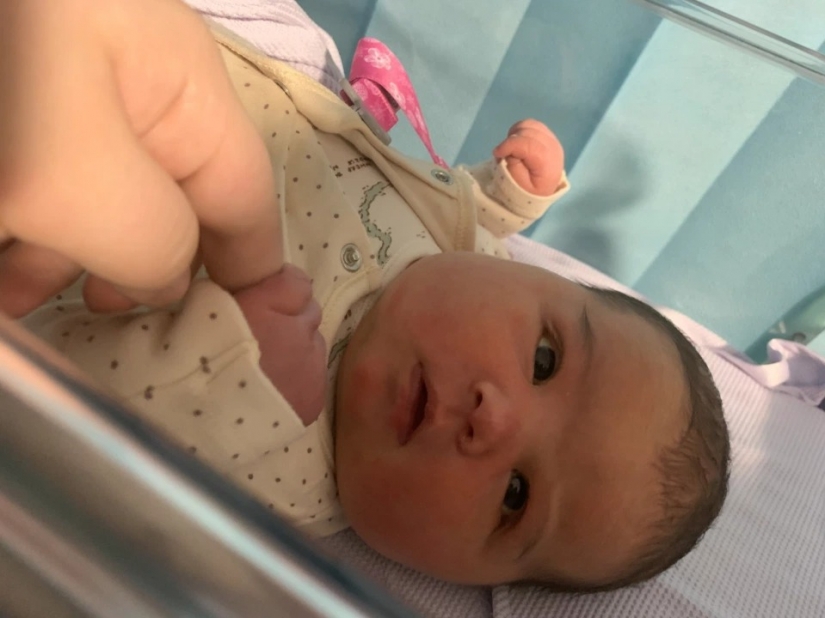 A big miracle: in the UK, a baby hero weighing 6 kg was born A big miracle: in the UK, a baby hero weighing 6 kg was born