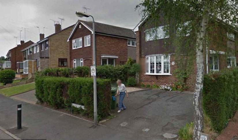 A British woman saw her mother who died a year and a half ago on the Google Earth panorama